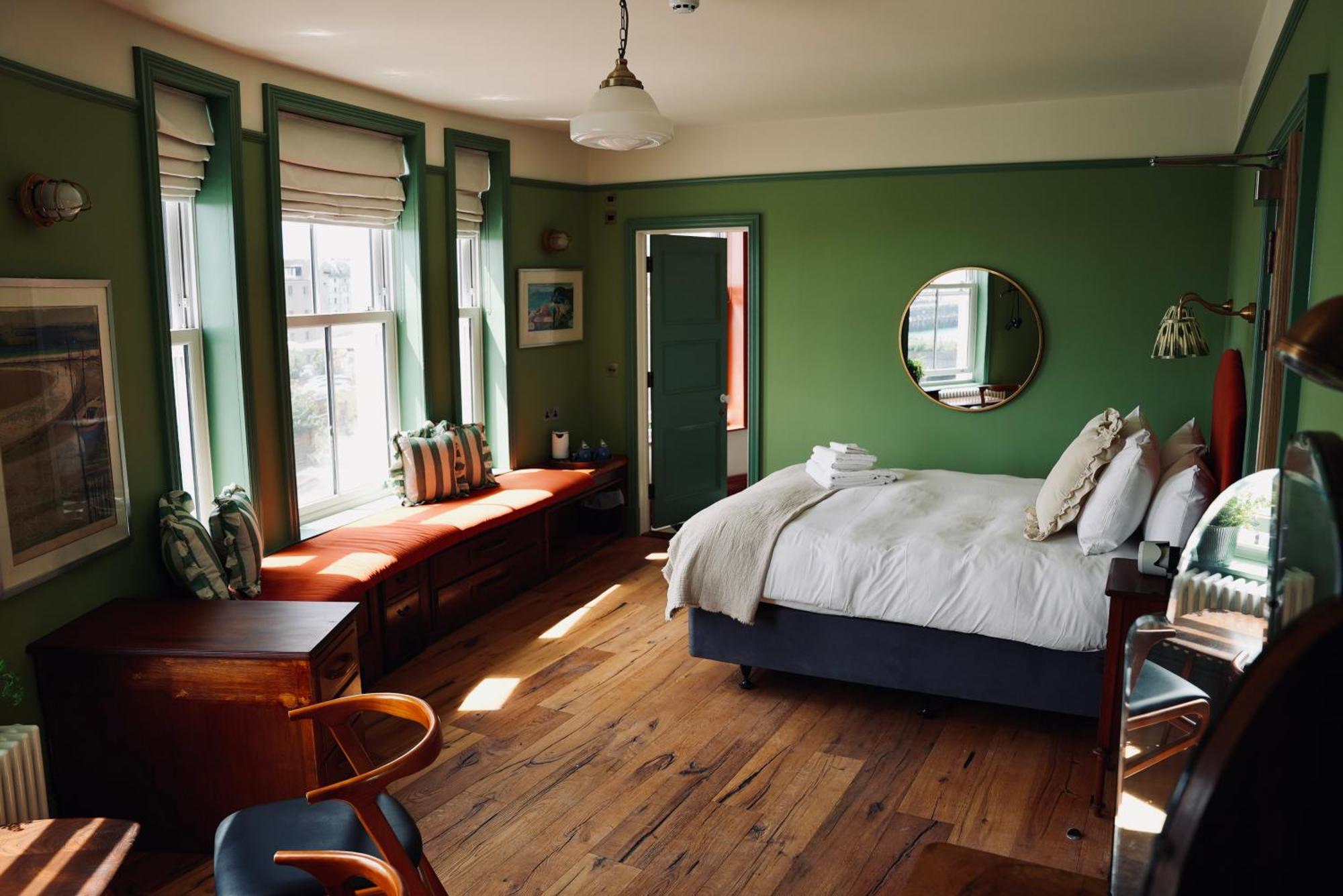 The London & Paris Hotel Фолкстон Екстериор снимка