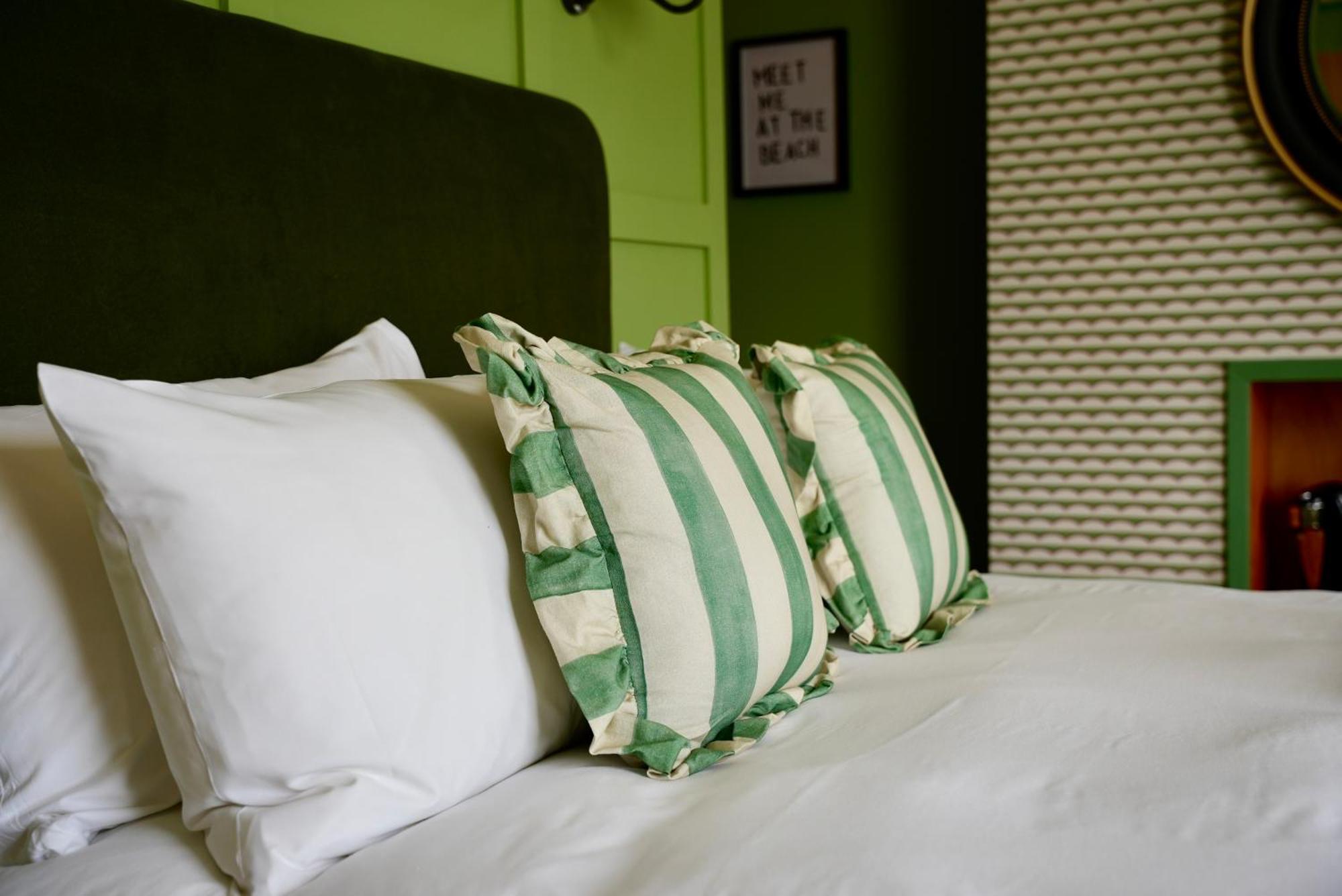 The London & Paris Hotel Фолкстон Екстериор снимка