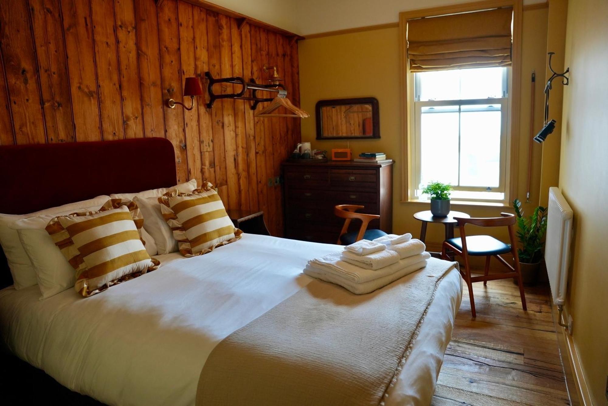 The London & Paris Hotel Фолкстон Екстериор снимка
